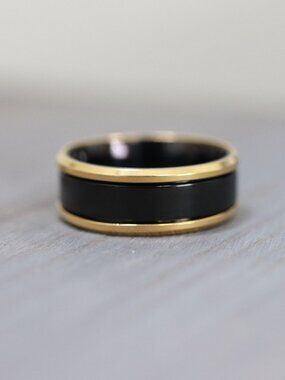 Mens Ring 8mm 2-Tone Black/Gold Square Edge Ring 18k Gold Plated Stainless Steel